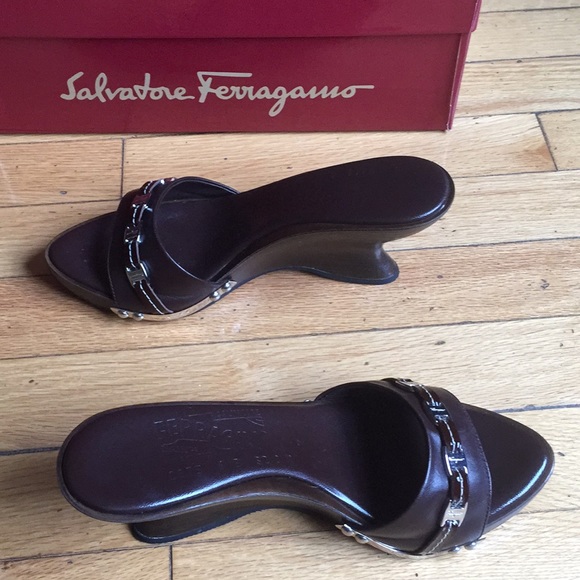 Ferragamo sandals - Picture 2 of 6